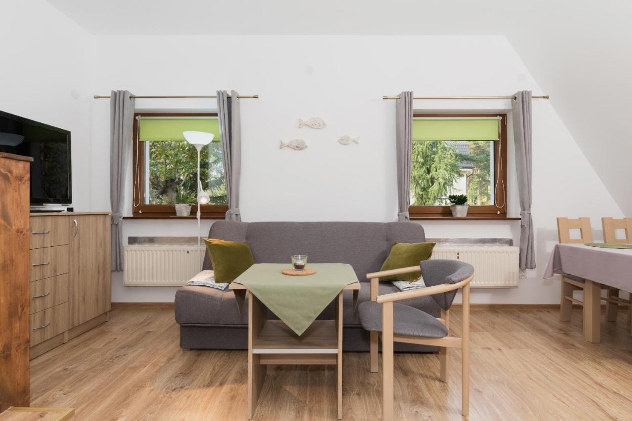 Apartamenty I Stylowe Pokoje โปเบียโรโว ภายนอก รูปภาพ