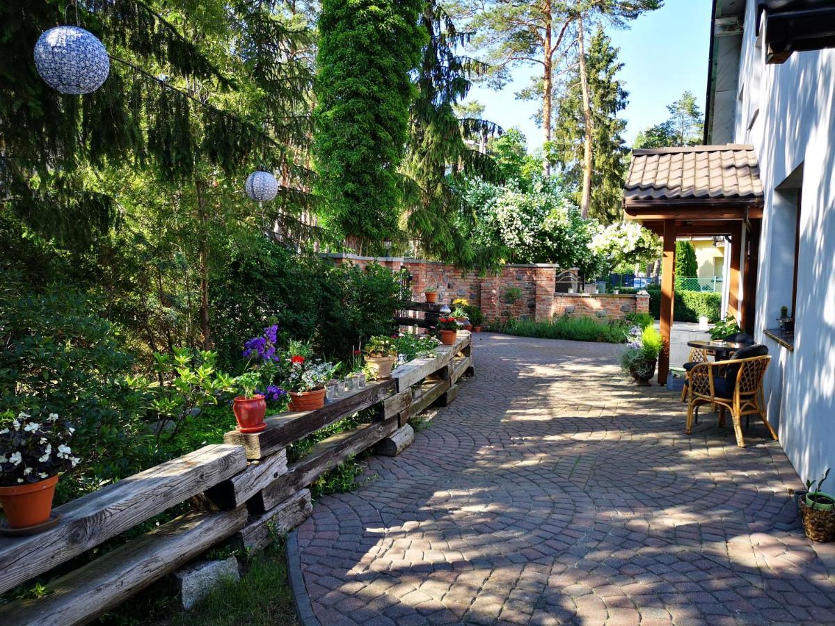 Apartamenty I Stylowe Pokoje โปเบียโรโว ภายนอก รูปภาพ