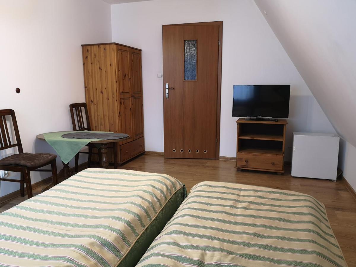 Apartamenty I Stylowe Pokoje โปเบียโรโว ภายนอก รูปภาพ