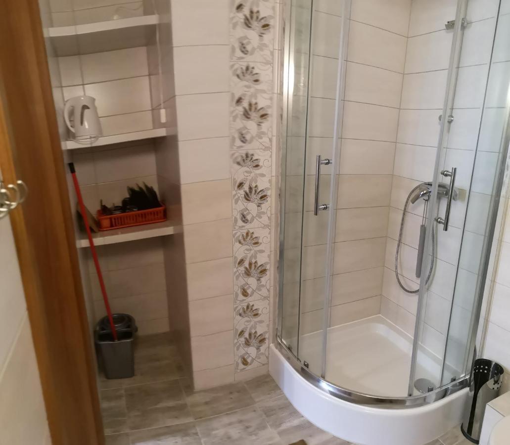 Apartamenty I Stylowe Pokoje โปเบียโรโว ภายนอก รูปภาพ