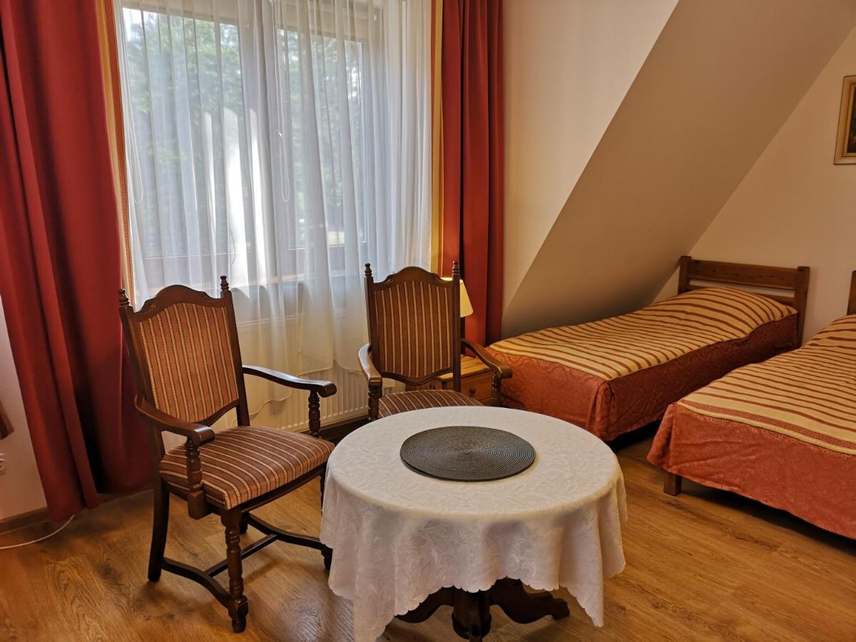 Apartamenty I Stylowe Pokoje โปเบียโรโว ภายนอก รูปภาพ